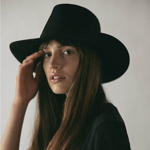 未使用タグ付】JANESSA LEONE HAT with PIN 黒 Deuxieme Classe